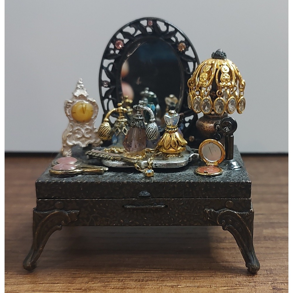VTG Sweet Romance Trinket Box  Ladies Dresser  Mixed Brass Pewter Lamp Clock A11